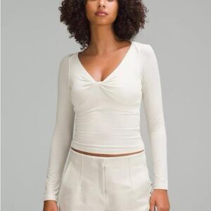 Lululemon nulu top